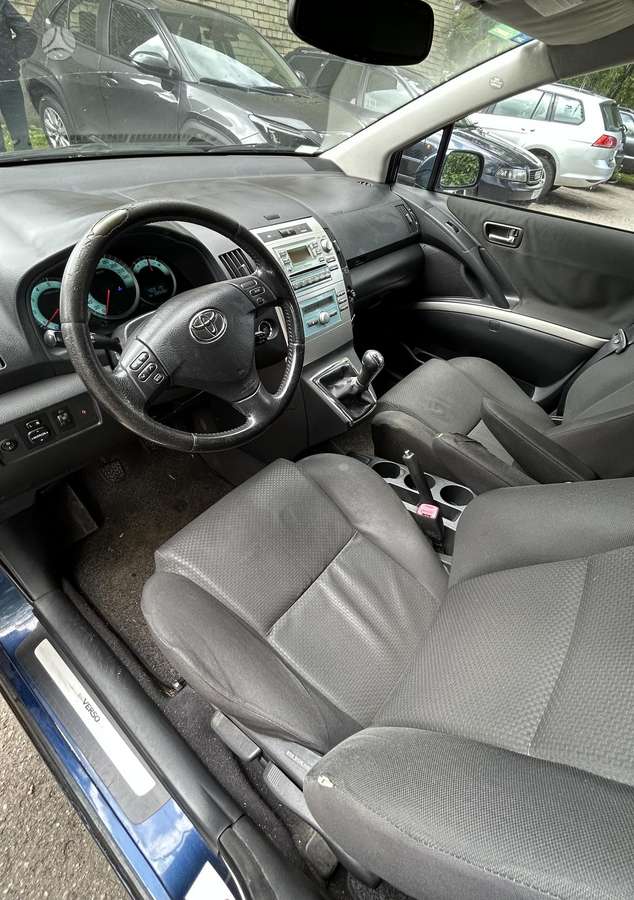 Toyota Corolla Verso - 6