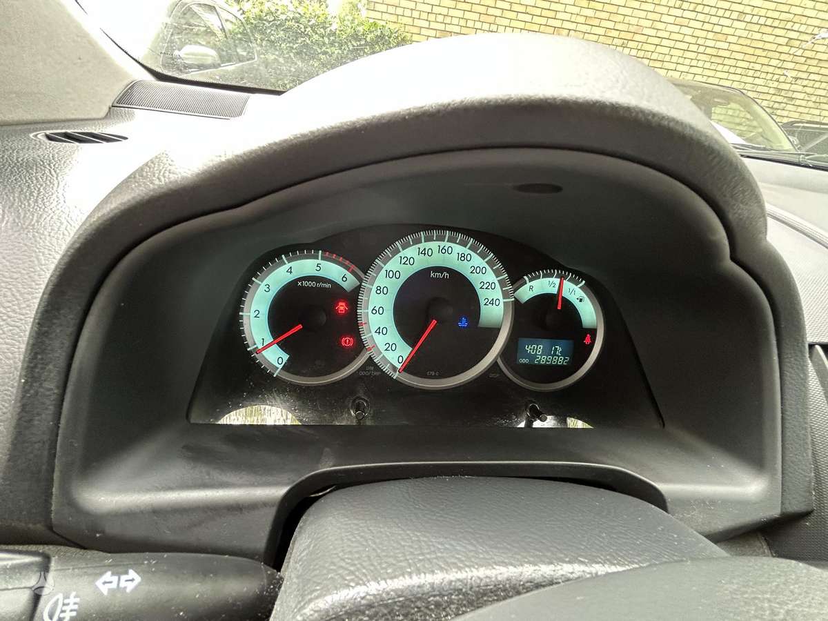 Toyota Corolla Verso - 8