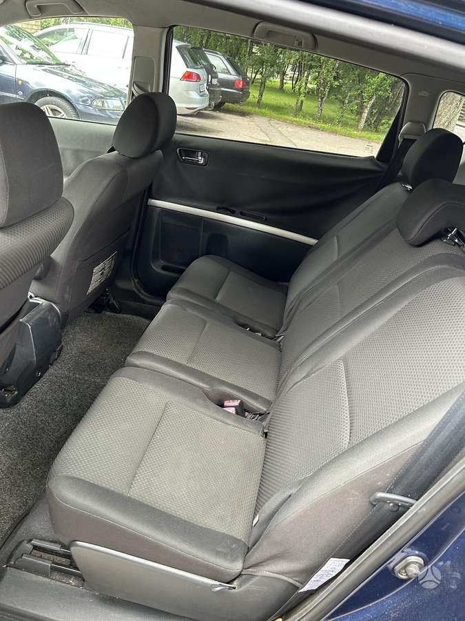 Toyota Corolla Verso - 10