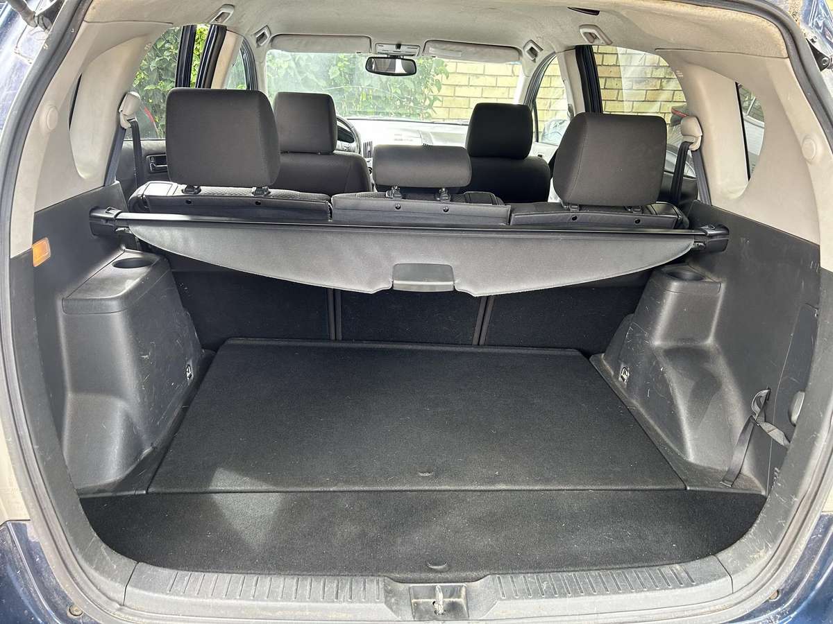 Toyota Corolla Verso - 11