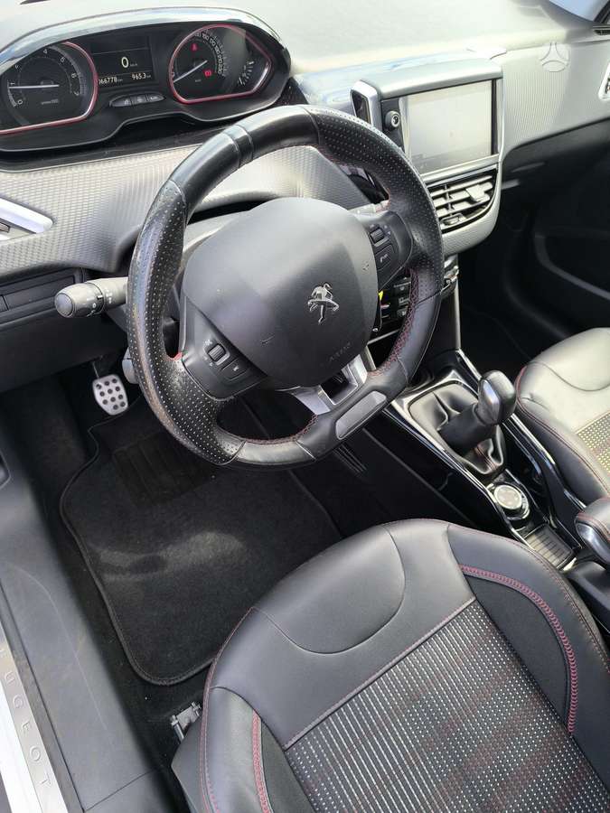 Peugeot 2008, 1.2 l., wagon