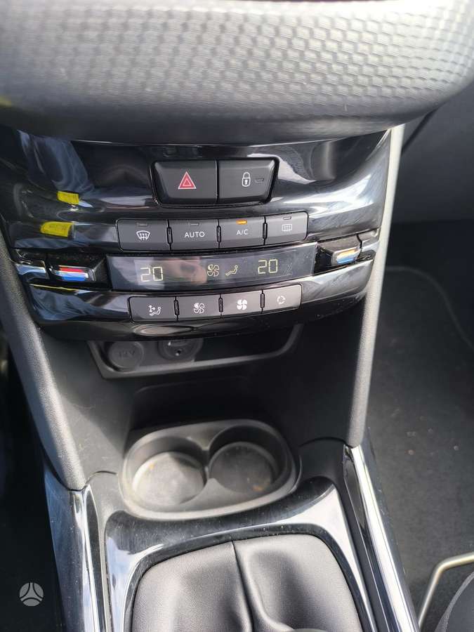 Peugeot 2008, 1.2 l., wagon