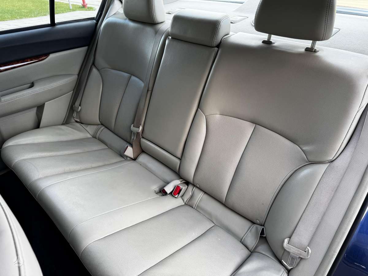 Subaru Legacy, 3.6 l., Седан