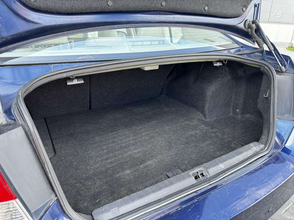 Subaru Legacy, 3.6 l., Седан