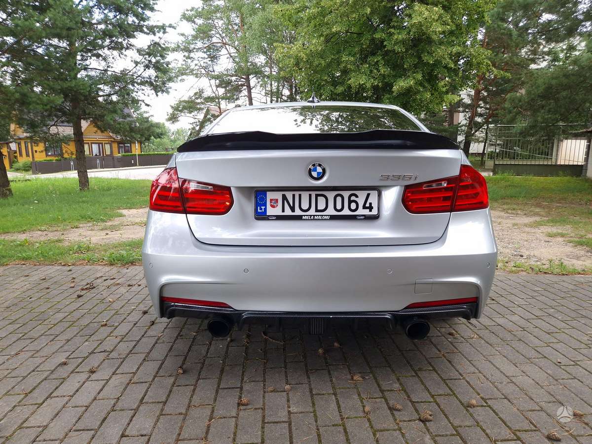 BMW 335, 3.0 l., Седан