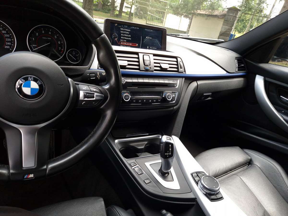 BMW 335, 3.0 l., Седан