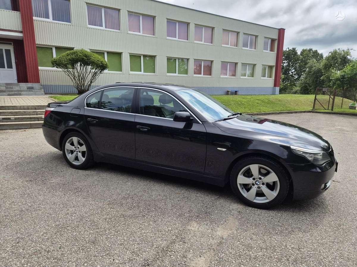BMW 528, 3.0 l., Седан