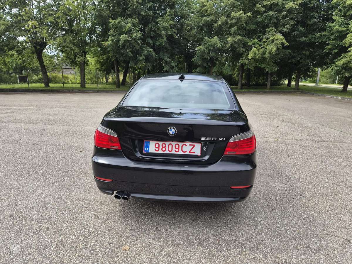 BMW 528, 3.0 l., Седан
