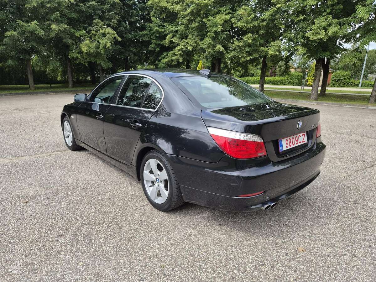 BMW 528, 3.0 l., Седан
