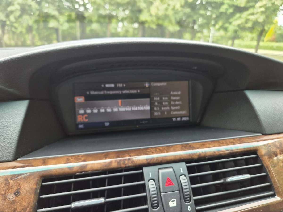 BMW 528, 3.0 l., Седан