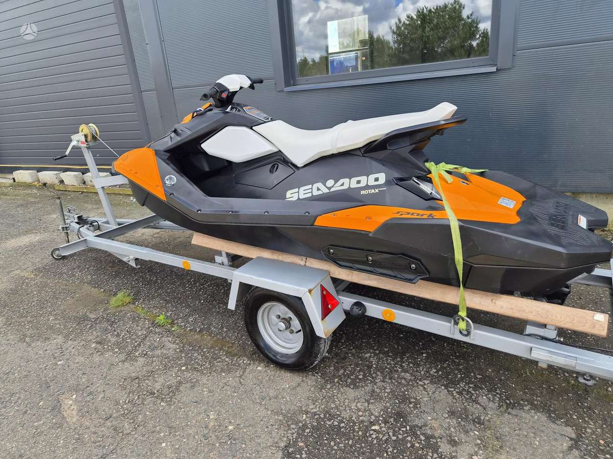 Sea-Doo Spark, jet skis