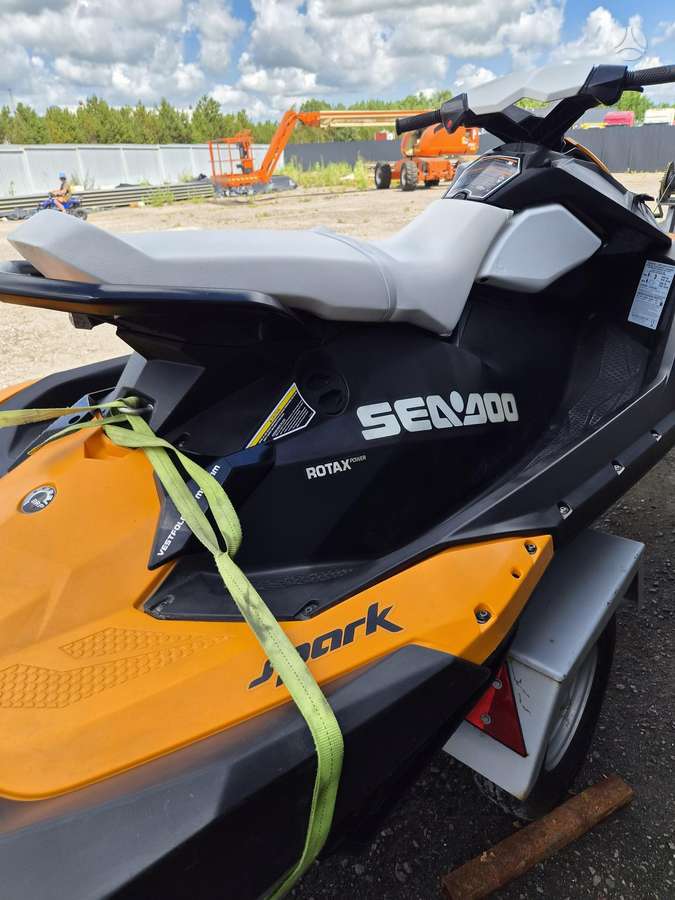 Sea-Doo Spark, jet skis