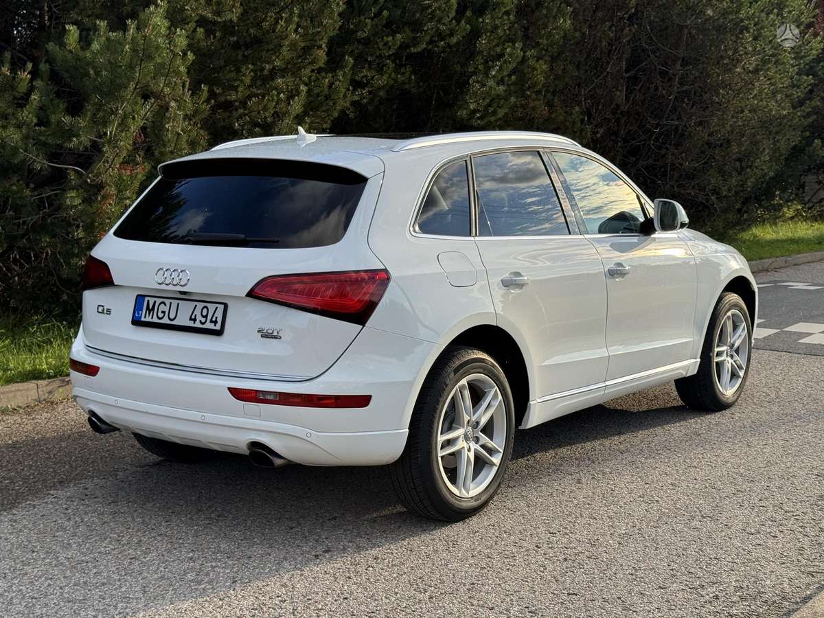 Audi Q5, 2.0 l., Внедорожник / Кроссовер