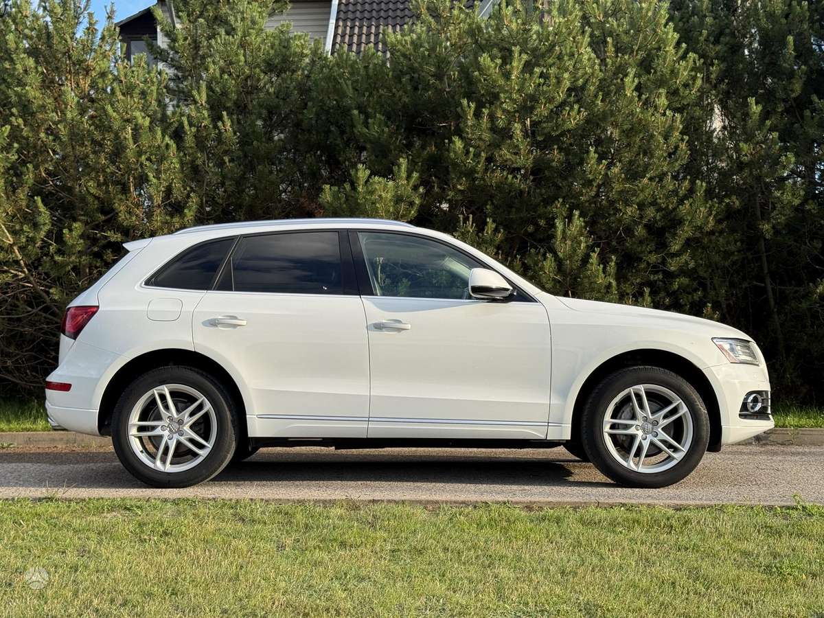 Audi Q5, 2.0 l., Внедорожник / Кроссовер