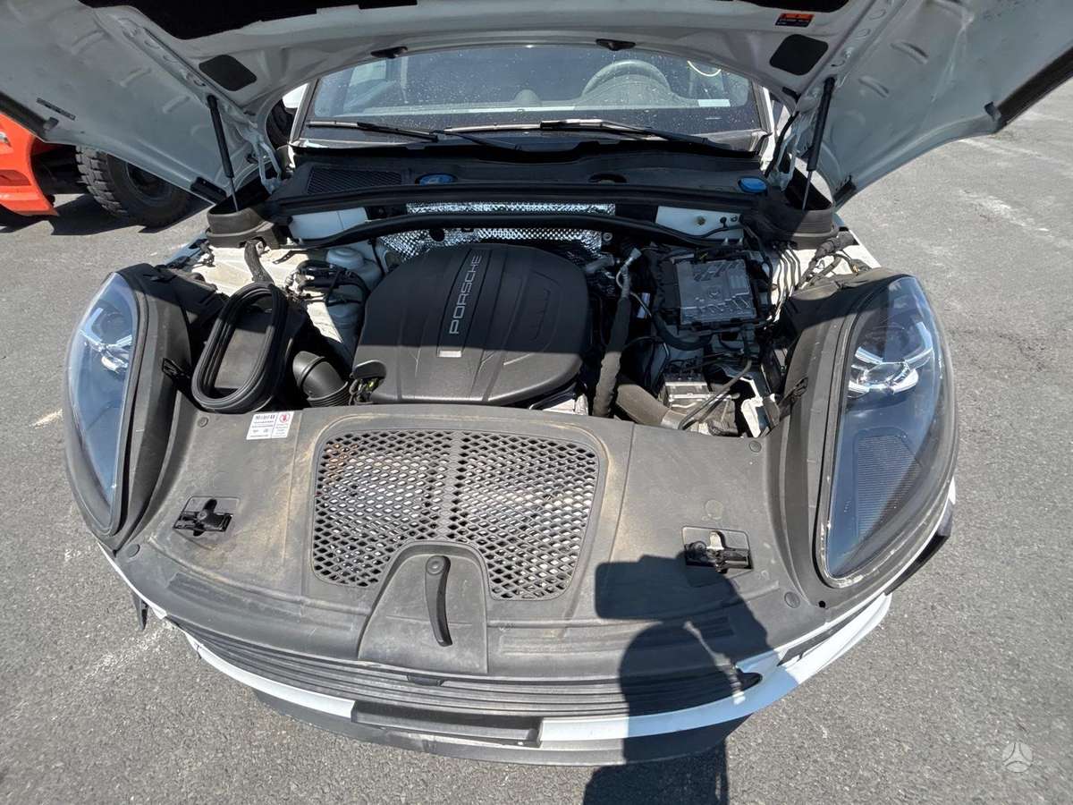 Porsche Macan - 4