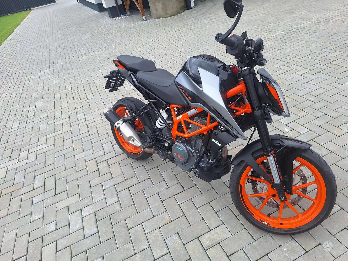 KTM Duke 390cc, street / classic