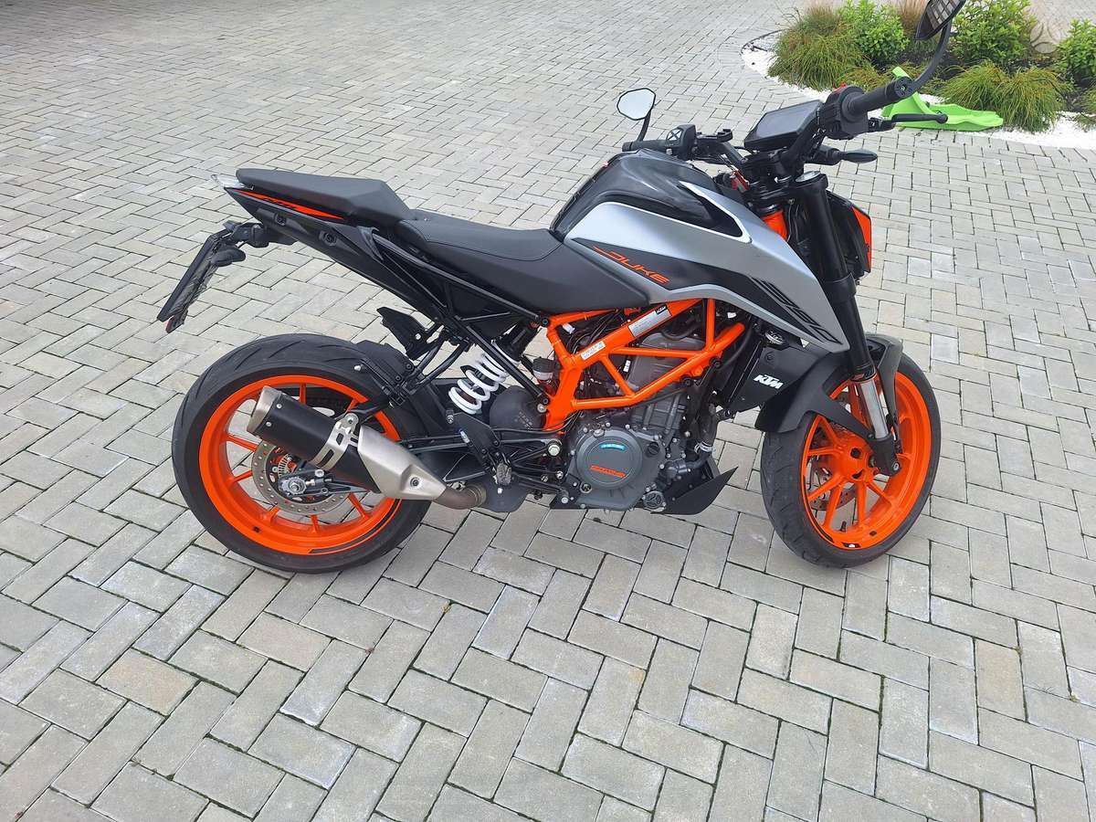 KTM Duke 390cc, street / classic