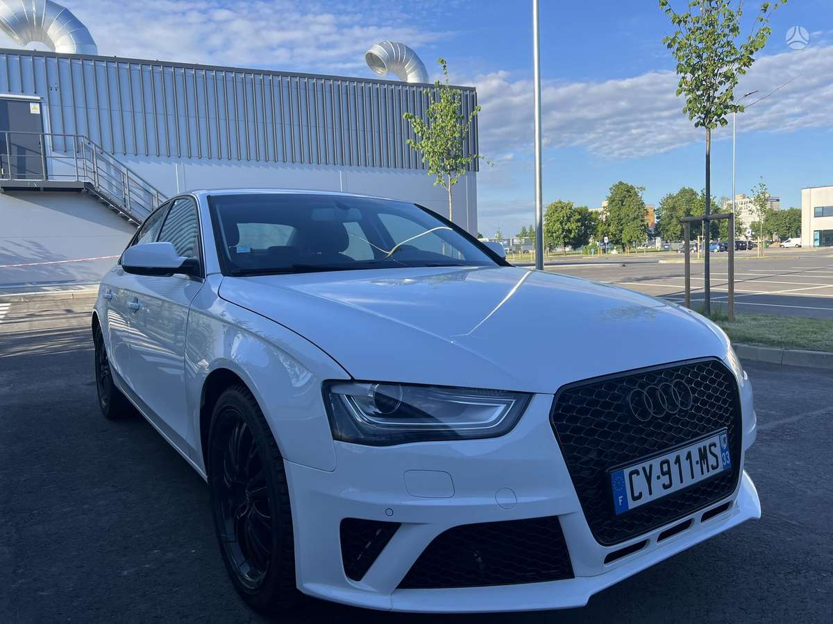 Audi A4, 2.0 l., Седан