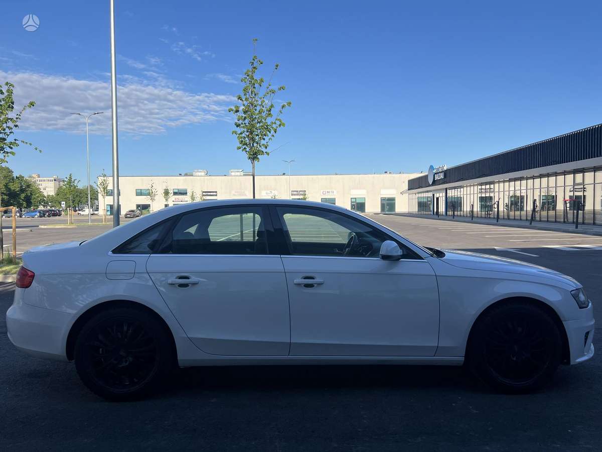 Audi A4, 2.0 l., Седан