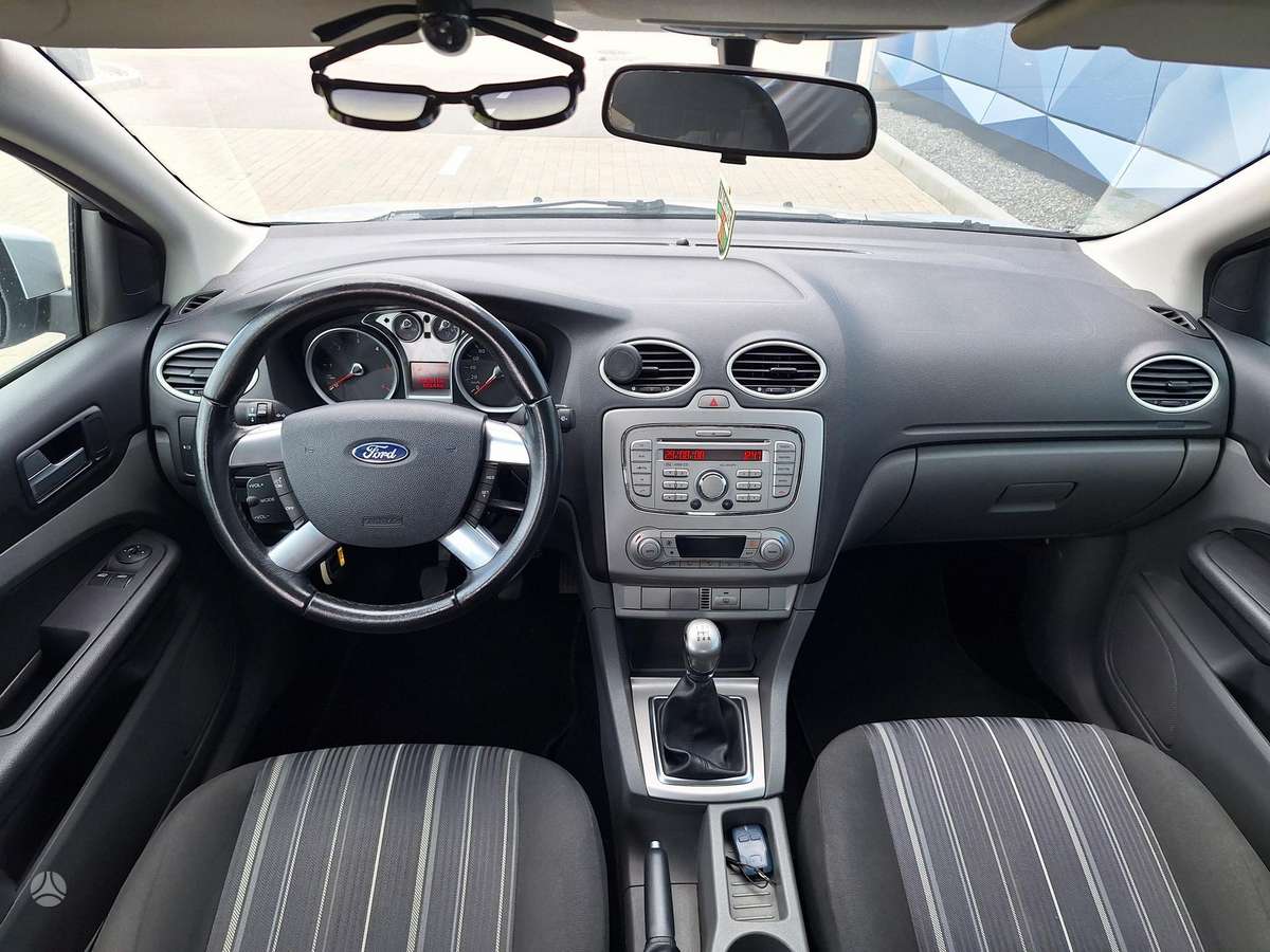 Ford Focus, 1.6 l., hatchback