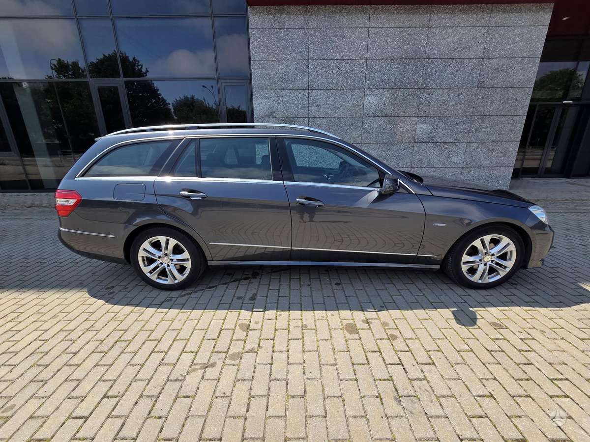 Mercedes-Benz E200, 2.1 l., Универсал