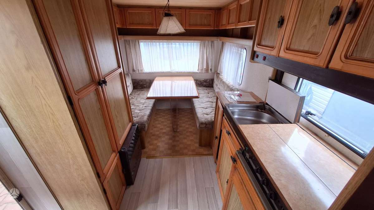 Bürstner 3907, caravans