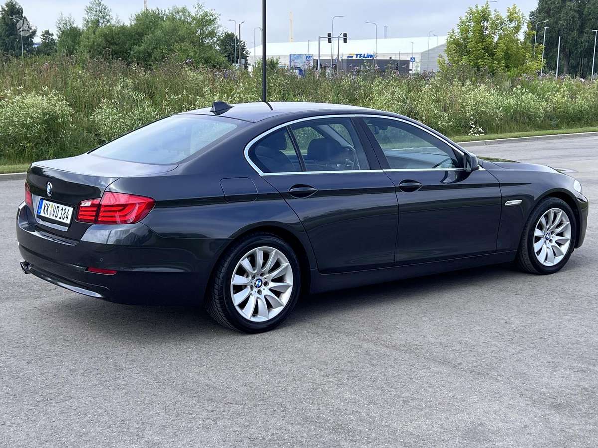 BMW 523, 3.0 l., Седан