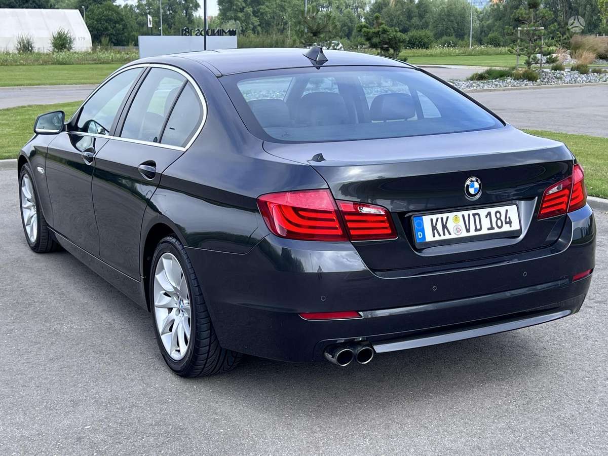 BMW 523, 3.0 l., Седан