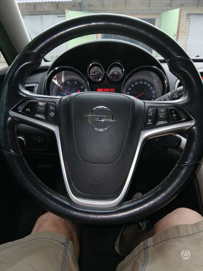 Opel Astra, 1.6 l., Седан