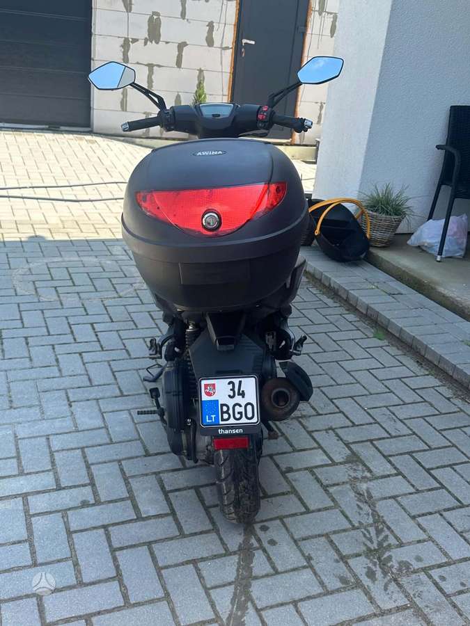 -Kita- -kita-, scooters / mopeds
