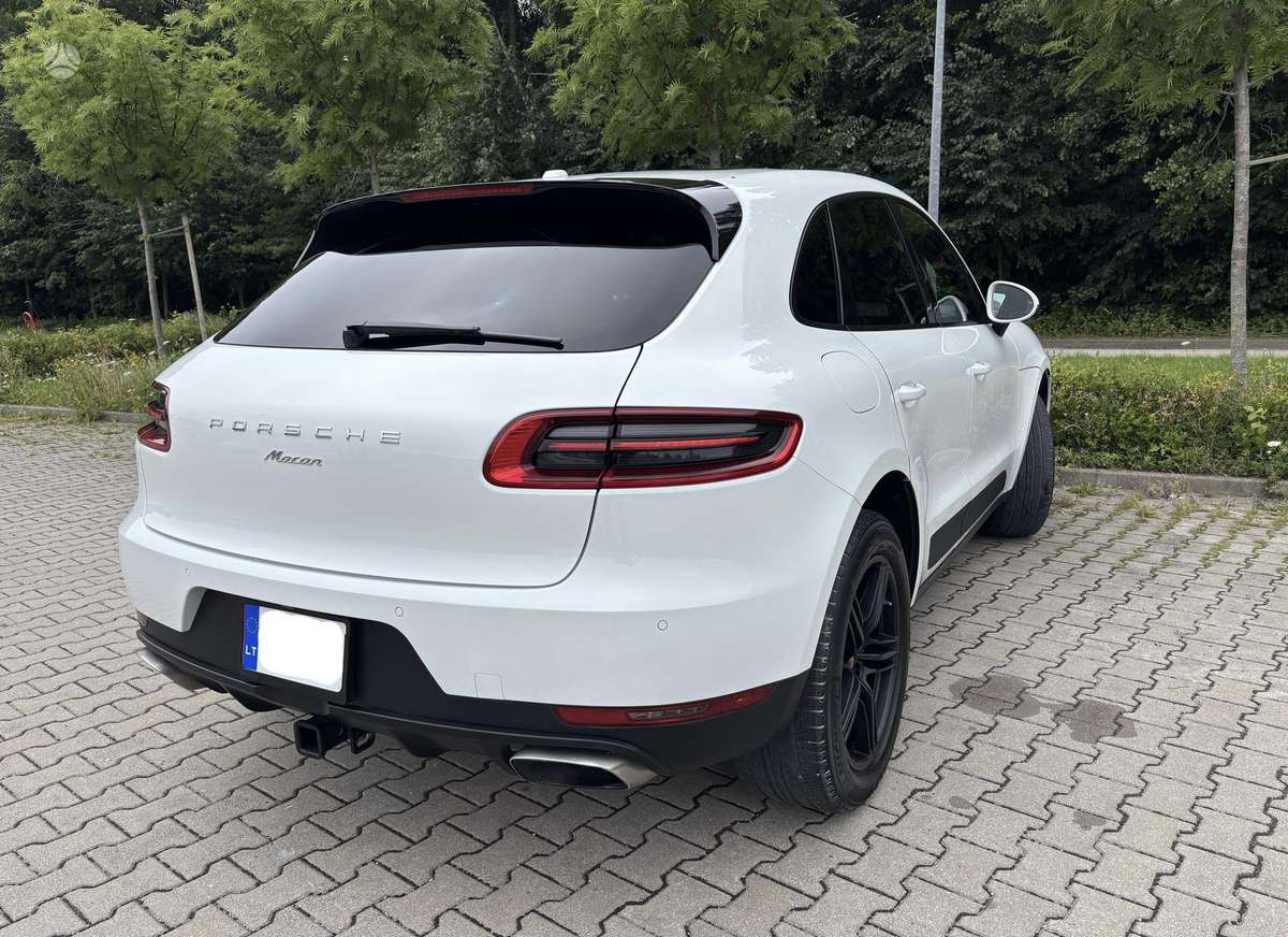 Porsche Macan, 2.0 l., off-road / crossover