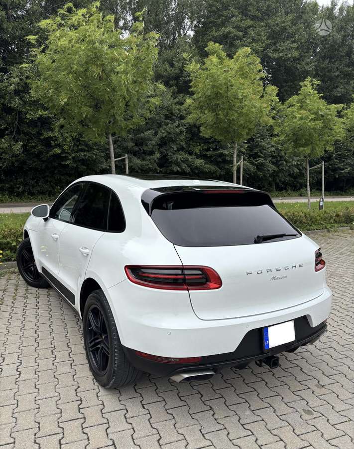 Porsche Macan, 2.0 l., off-road / crossover