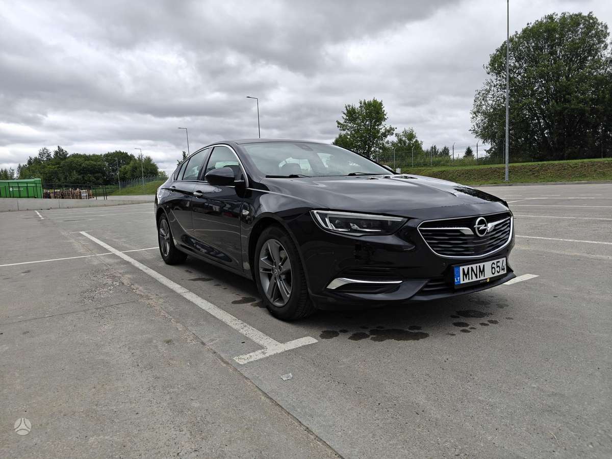 Opel Insignia, 1.5 l., hatchback