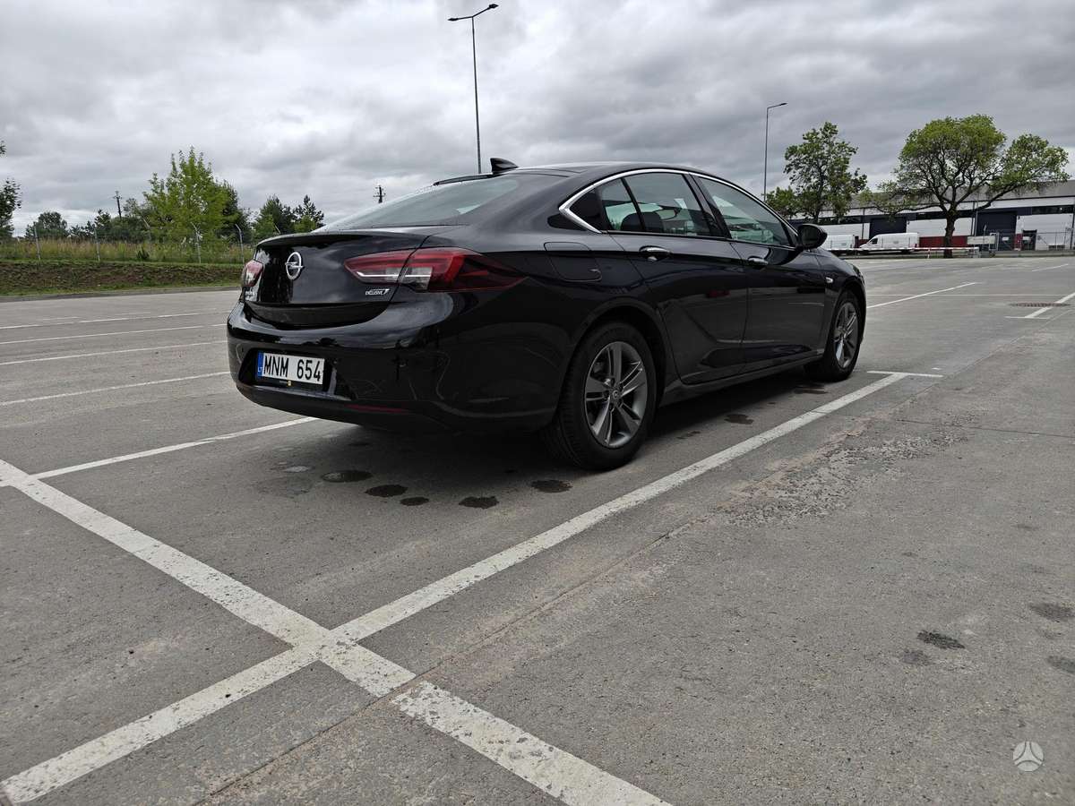 Opel Insignia, 1.5 l., hatchback