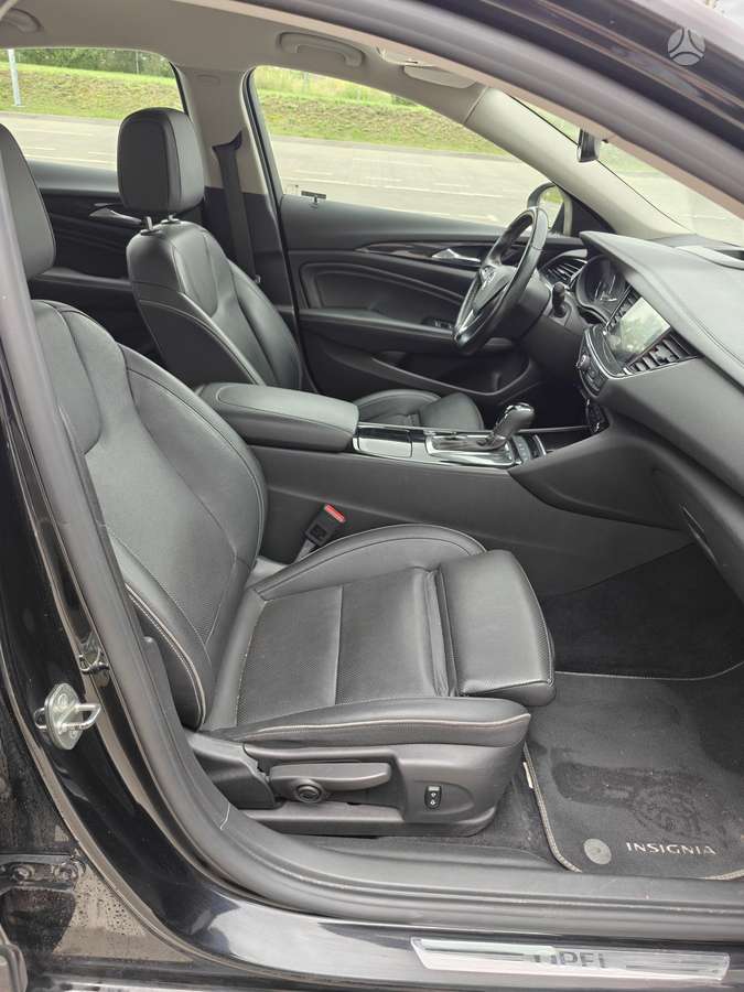 Opel Insignia, 1.5 l., hatchback