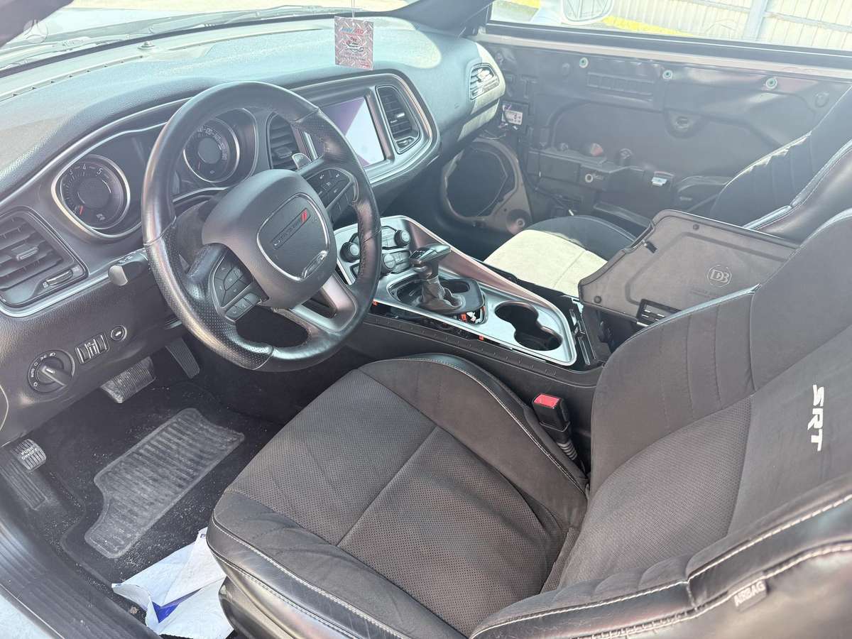 Dodge Challenger по частям