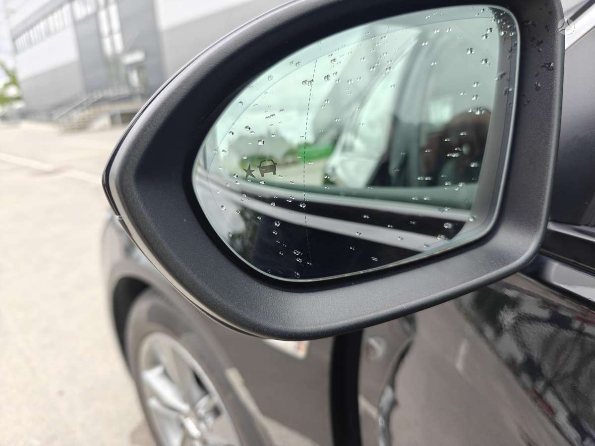 Opel Insignia, 1.5 l., hatchback