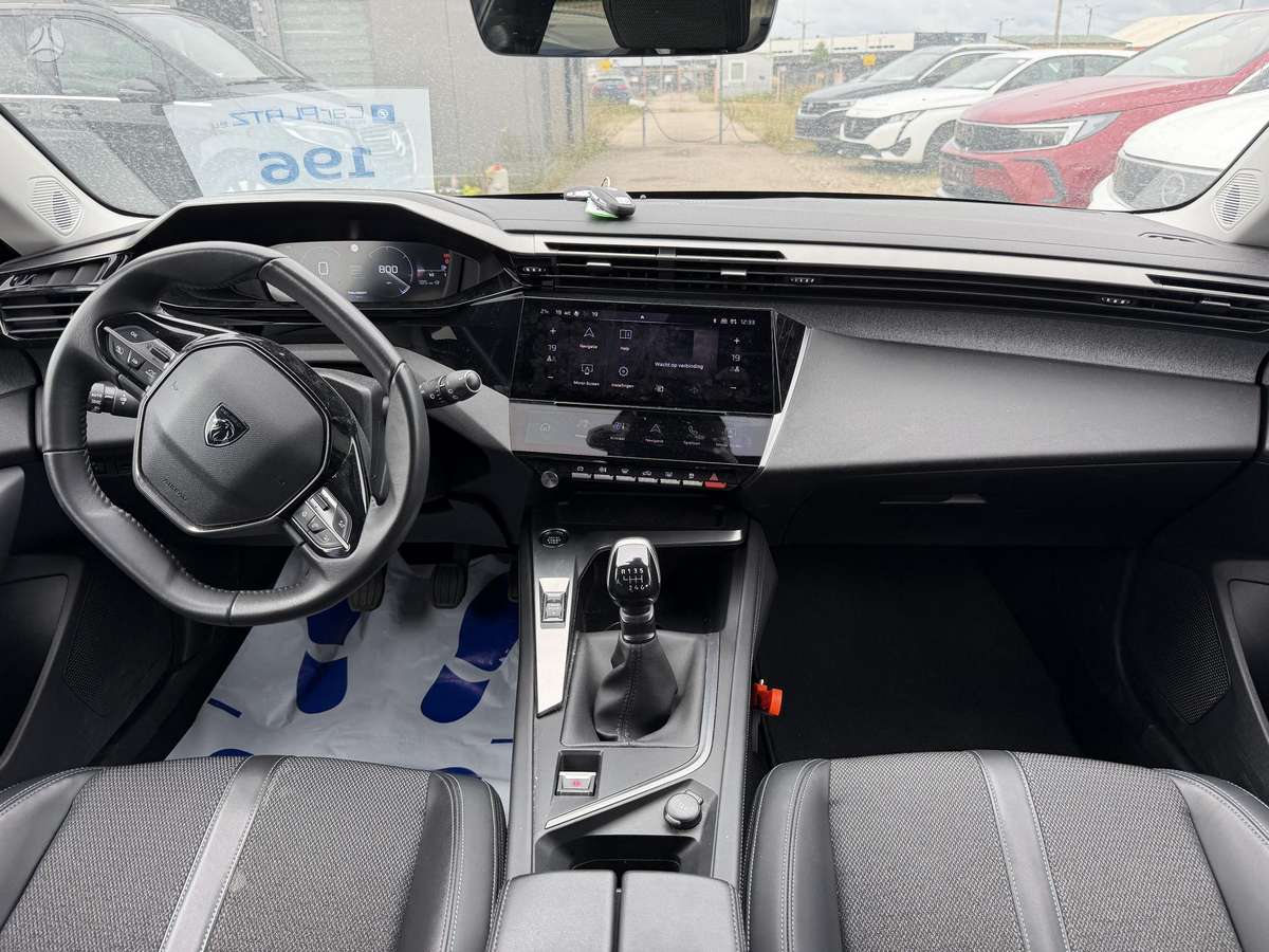 Peugeot 308, 1.2 l., Универсал