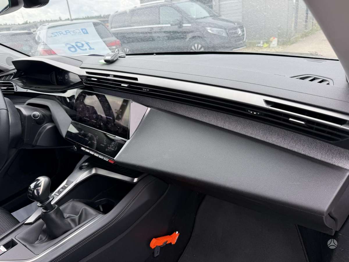 Peugeot 308, 1.2 l., Универсал