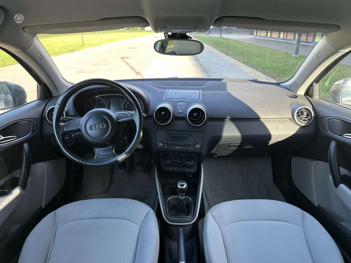 Audi A1, 1.6 l., Хэтчбек