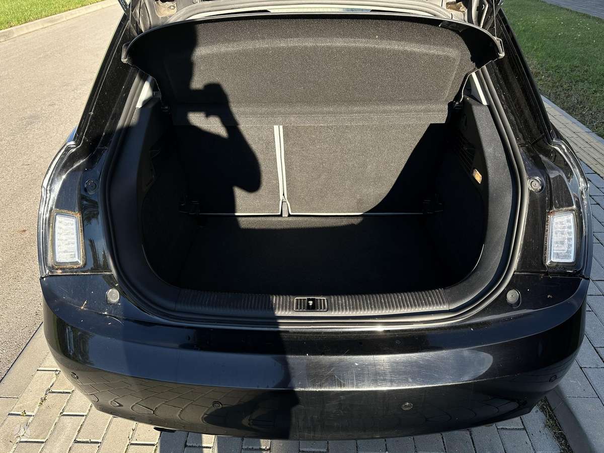 Audi A1, 1.6 l., hečbekas