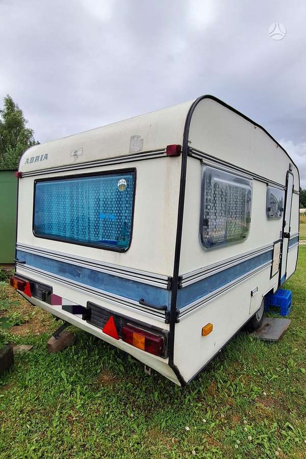 Adria IMV 440, prikabinami nameliai