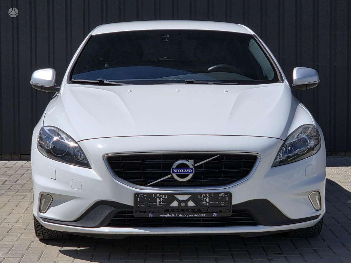 Volvo V40, 2.0 l., hatchback