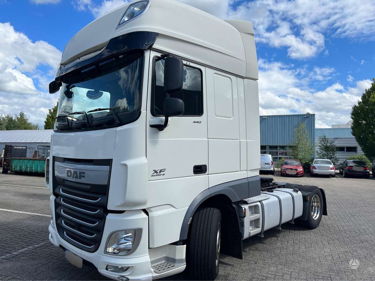 DAF XF 440, double sleeper