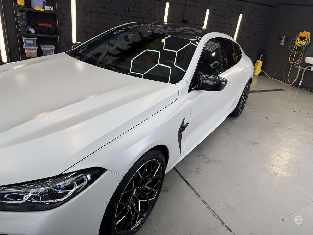 BMW M8, 4.4 l., Седан