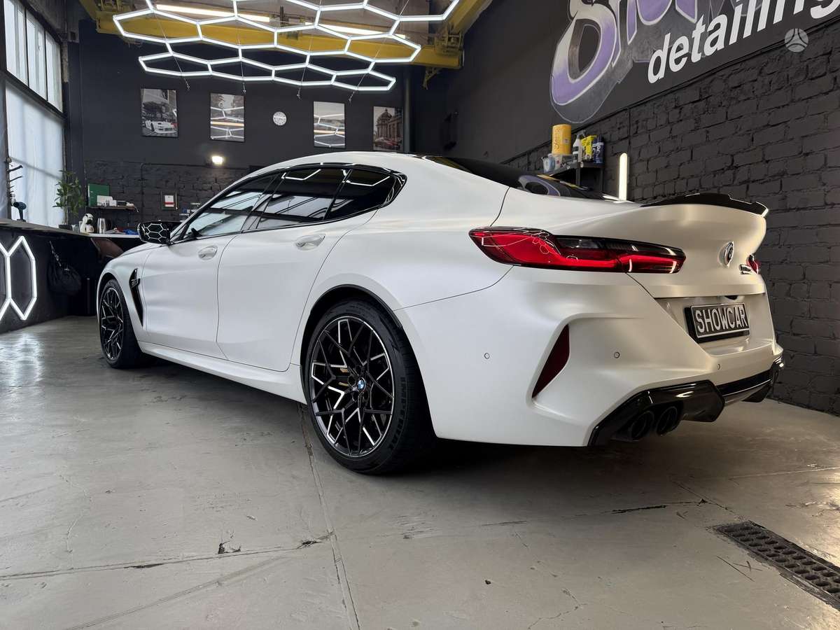 BMW M8, 4.4 l., Седан