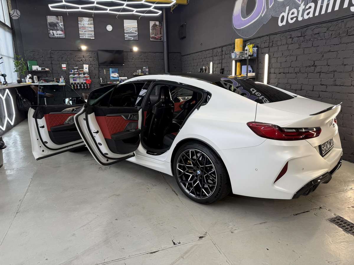 BMW M8, 4.4 l., Седан