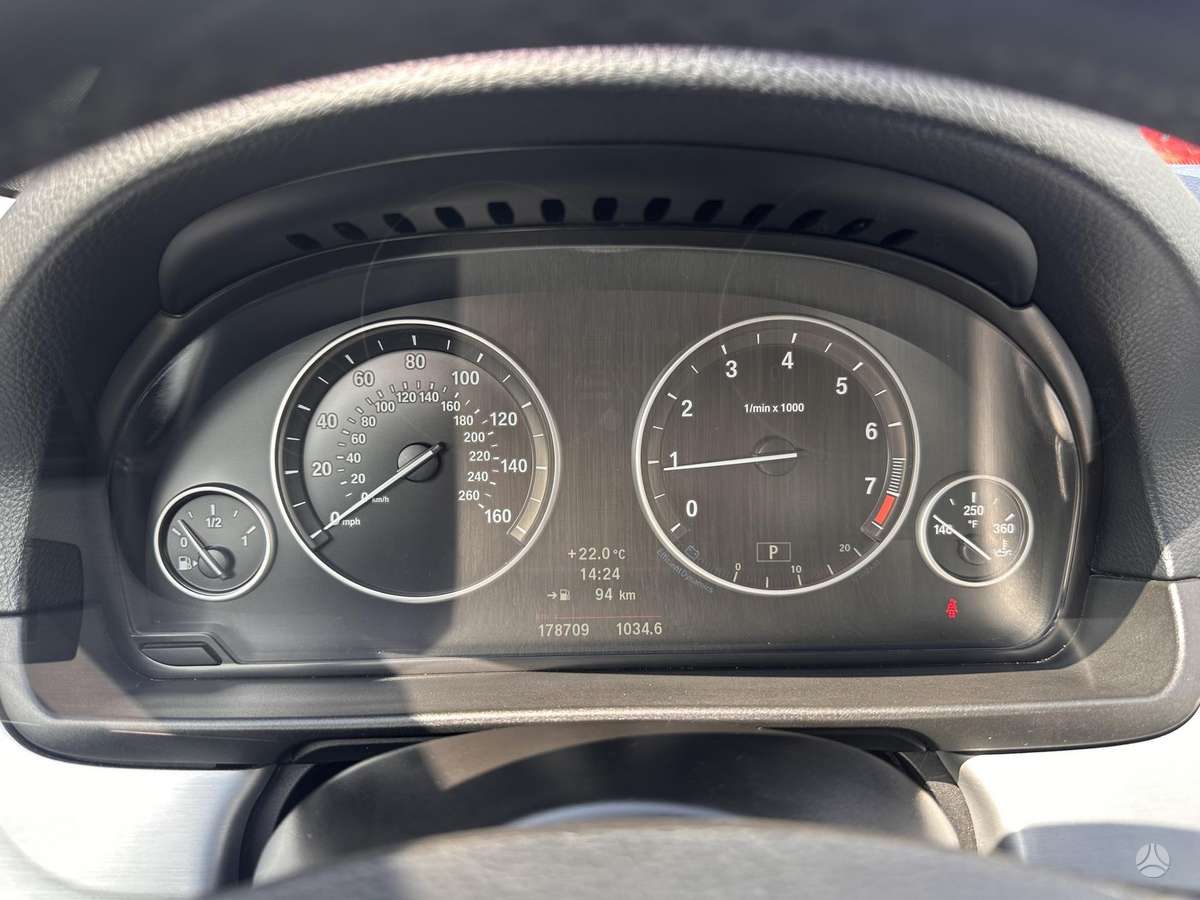 BMW 528, 2.0 l., saloon / sedan