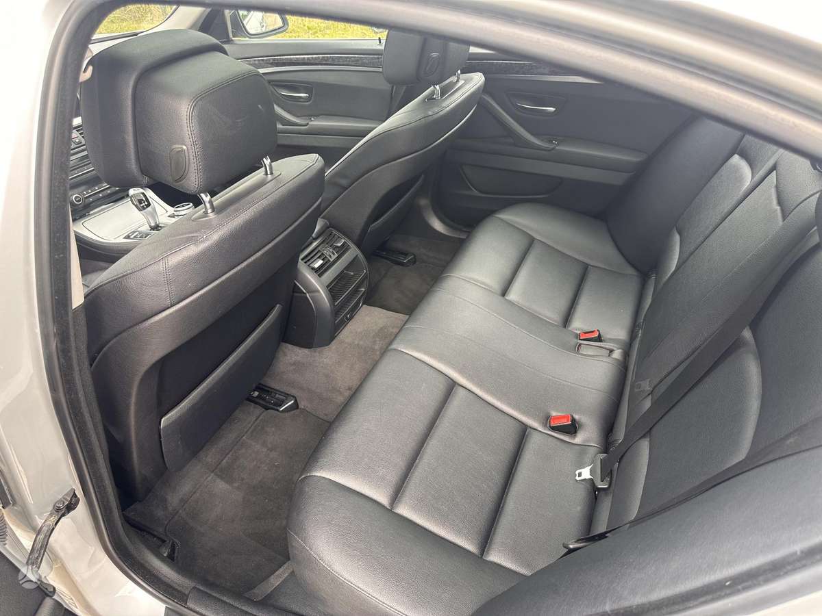 BMW 528, 2.0 l., saloon / sedan