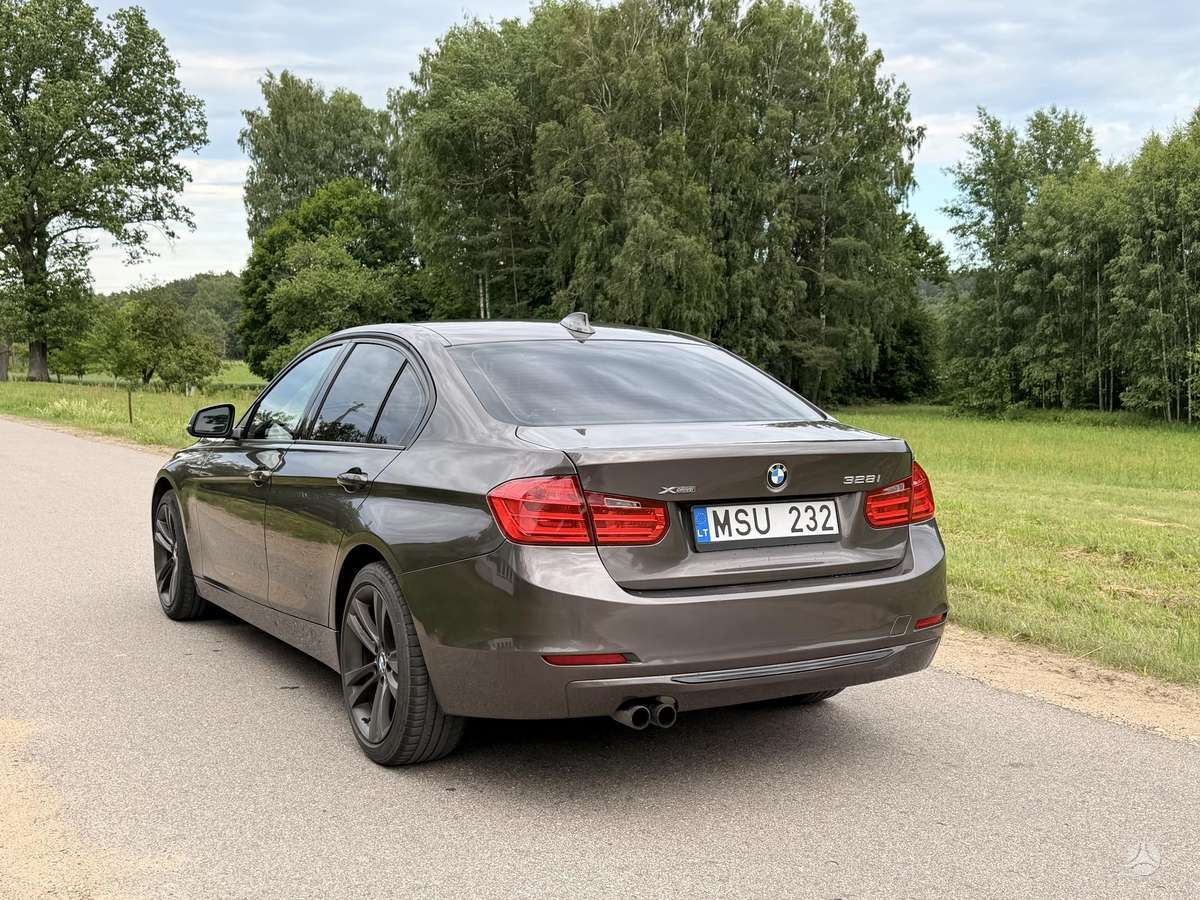 BMW 328, 2.0 l., Седан
